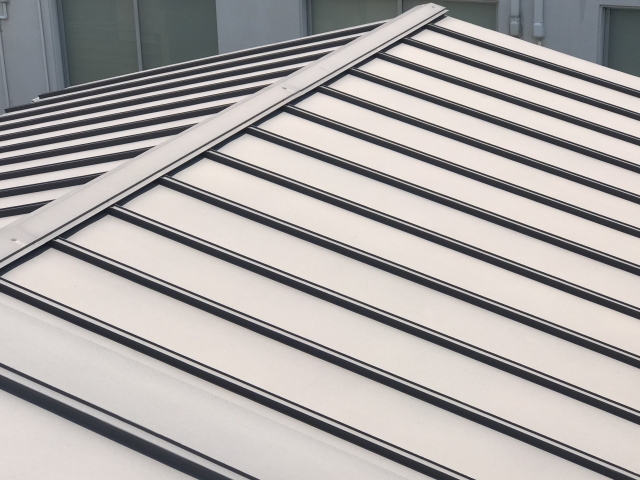 棟板金（むねばんきん）