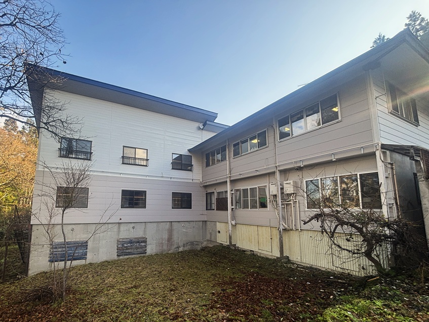 信濃町　グループホーム　外壁カバー工法